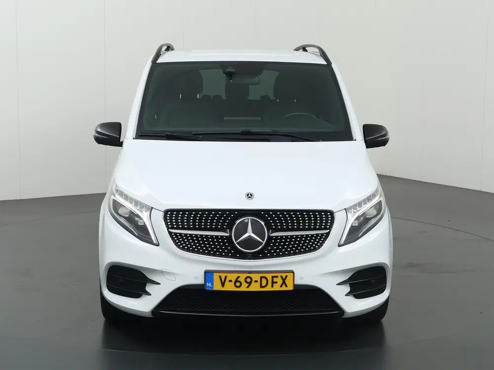 Mercedes-Benz V-Klasse 300d uit 2021, foto 3