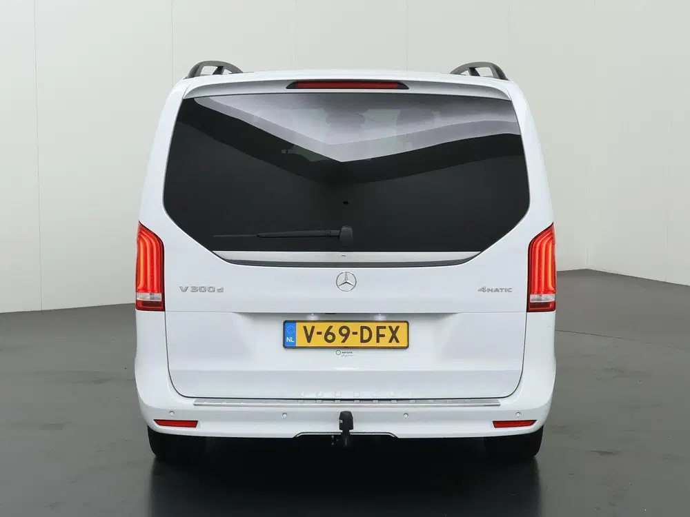Mercedes-Benz V-Klasse 300d uit 2021, foto 4