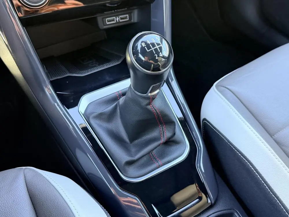 Volkswagen T-Roc 1.5 TSI Sport | Navi | Leer | Clima | Pano uit 2019, foto 18