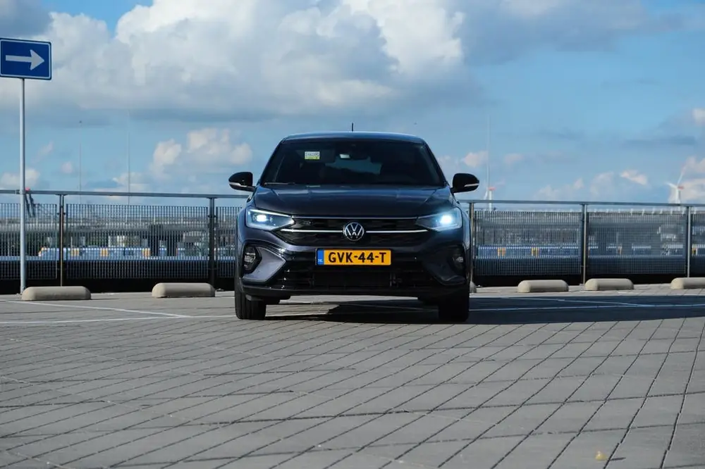 Volkswagen Taigo R line Pano Acc uit 2022