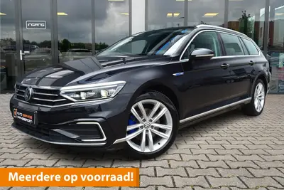 Volkswagen Passat Variant 1.4 TSI PHEV GTE | Pano | Trekhaak uit 2020