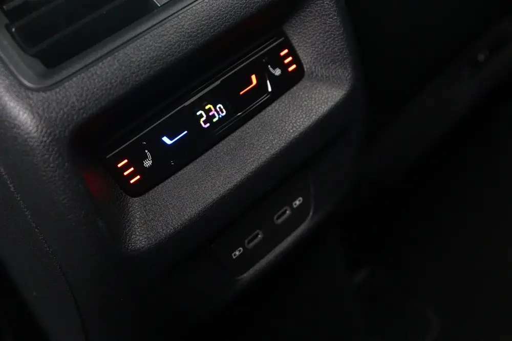 Volkswagen Tiguan 1.5 eHybrid R-Line | Trekhaak | Camera | S uit 2025, foto 17