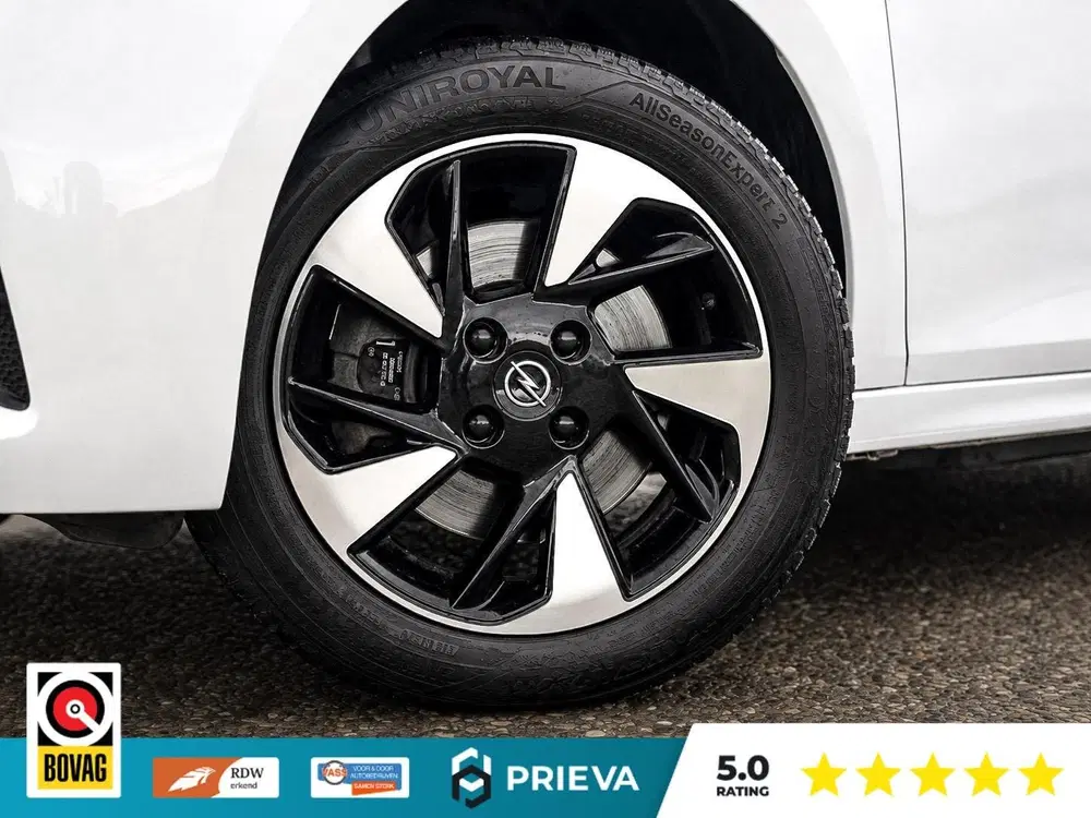 Opel Corsa Elegance uit 2023, foto 13