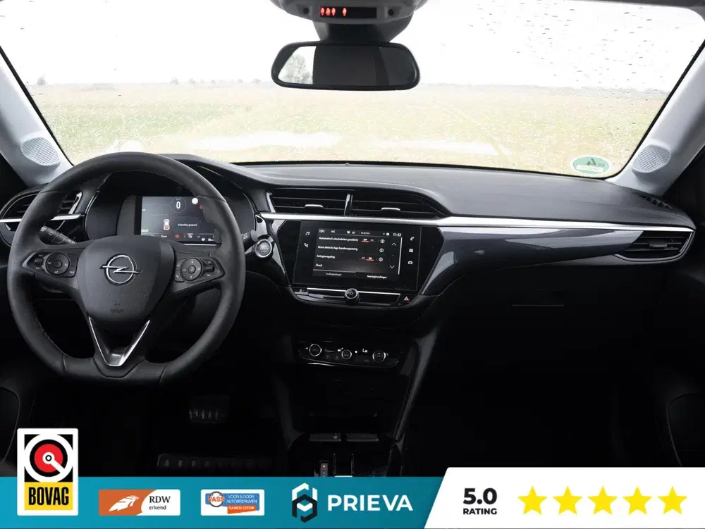 Opel Corsa Elegance uit 2023, foto 5