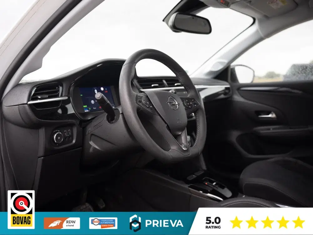 Opel Corsa Elegance uit 2023, foto 7