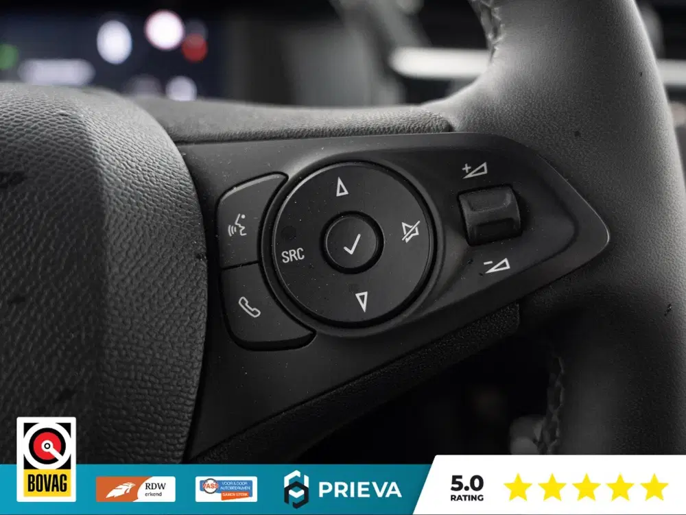 Opel Corsa Elegance uit 2023, foto 9