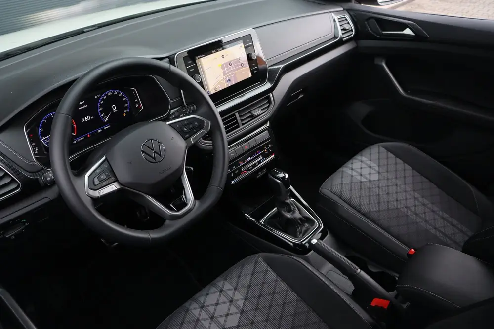 Volkswagen T-Cross 1.5 TSI R-Line | ACC | Camera | 18 Inch | uit 2025, foto 10