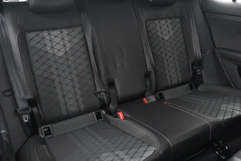 Volkswagen T-Cross 1.5 TSI R-Line | ACC | Camera | 18 Inch | uit 2025, foto 15