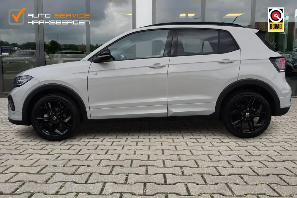 Volkswagen T-Cross 1.5 TSI R-Line | ACC | Camera | 18 Inch | uit 2025, foto 2