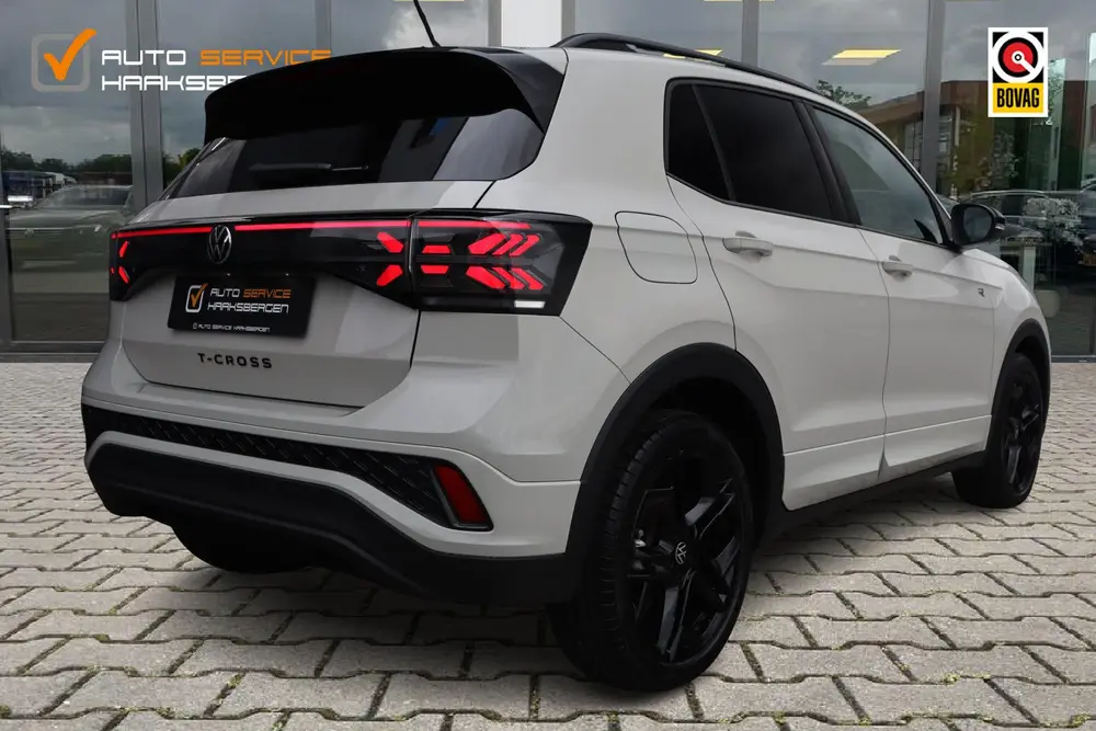 Volkswagen T-Cross 1.5 TSI R-Line | ACC | Camera | 18 Inch | uit 2025, foto 4