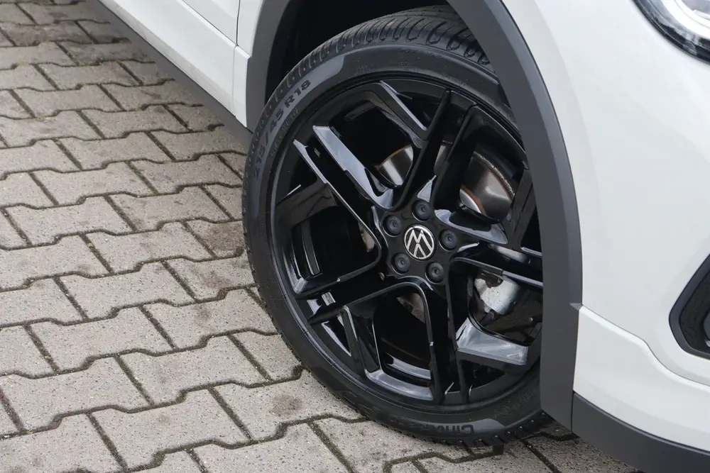 Volkswagen T-Cross 1.5 TSI R-Line | ACC | Camera | 18 Inch | uit 2025, foto 8
