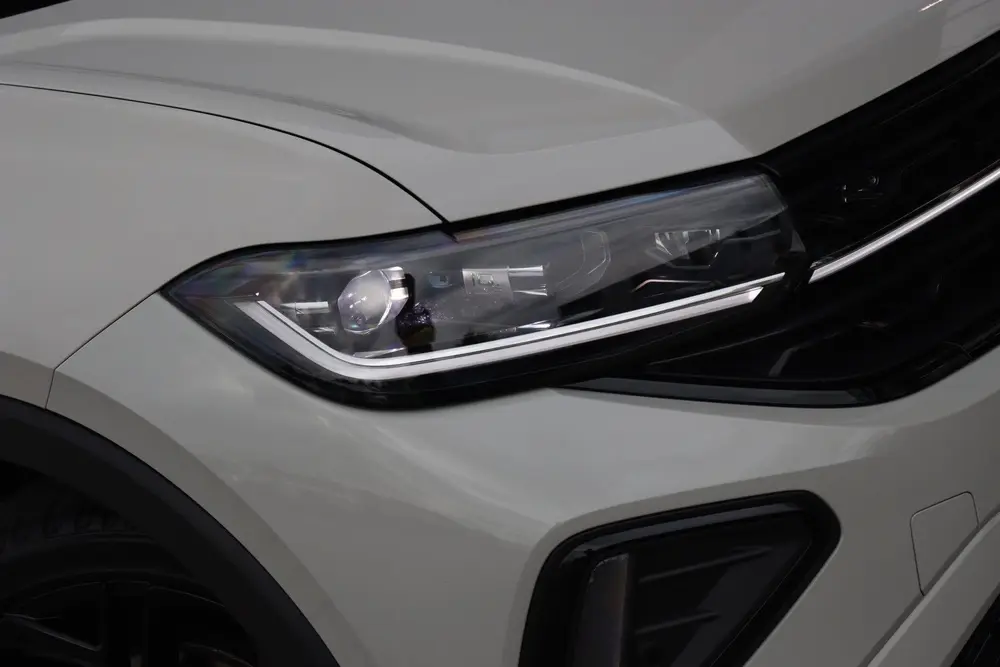Volkswagen T-Cross 1.5 TSI R-Line | ACC | Camera | 18 Inch | uit 2025, foto 9