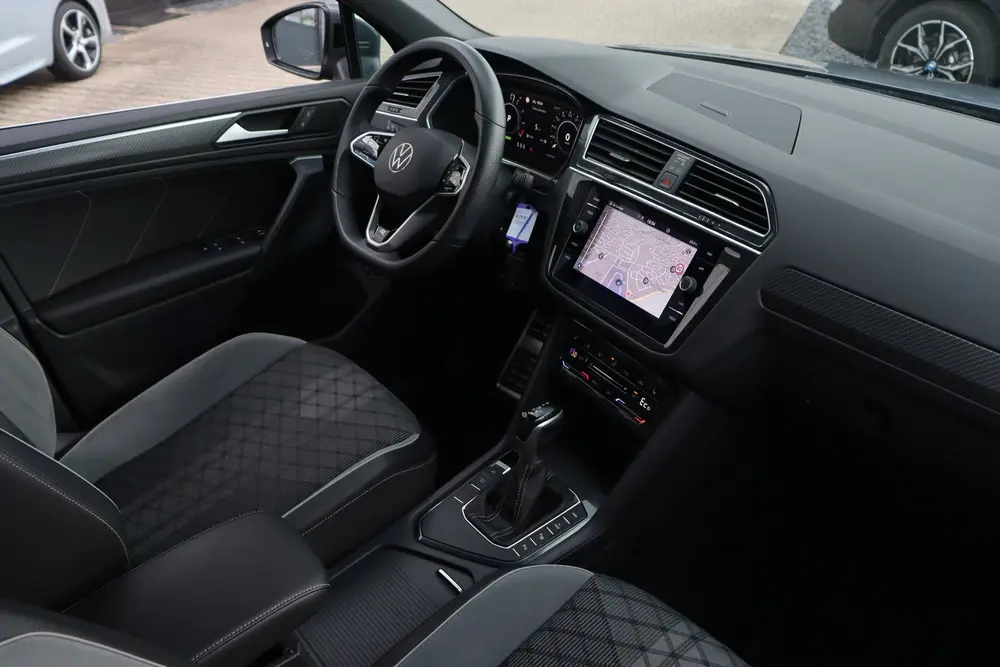 Volkswagen Tiguan 1.4 TSI eHybrid R-Line | Trekhaak | ACC | uit 2022, foto 9
