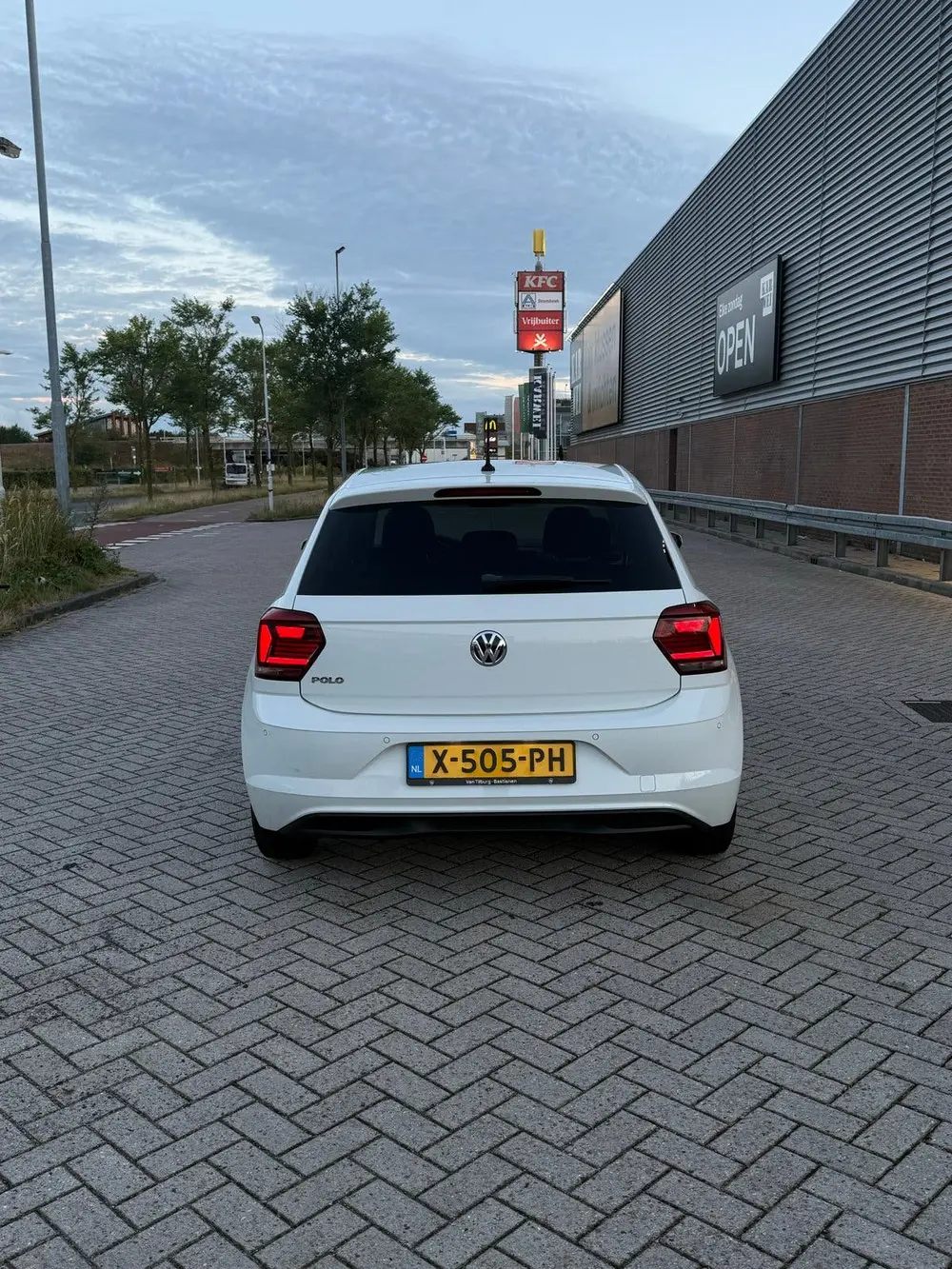 Volkswagen Polo 1.0 TSI 116pk 7-DSG 2020 Stoelverwarming ACC uit 2020, foto 10