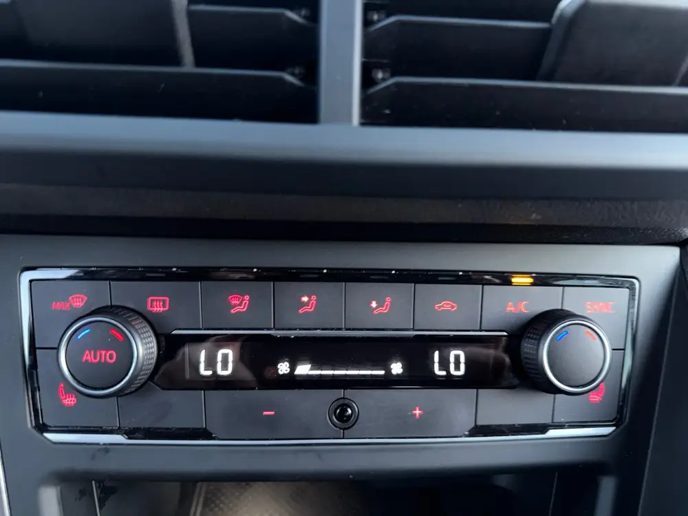 Volkswagen Polo 1.0 TSI 116pk 7-DSG 2020 Stoelverwarming ACC uit 2020, foto 20