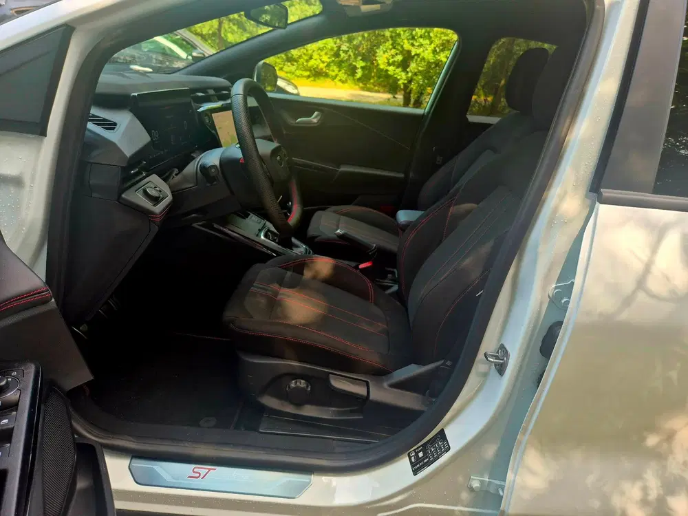 Ford Puma 1.0 EcoBoost Hybrid ST-Line uit 2025, foto 6