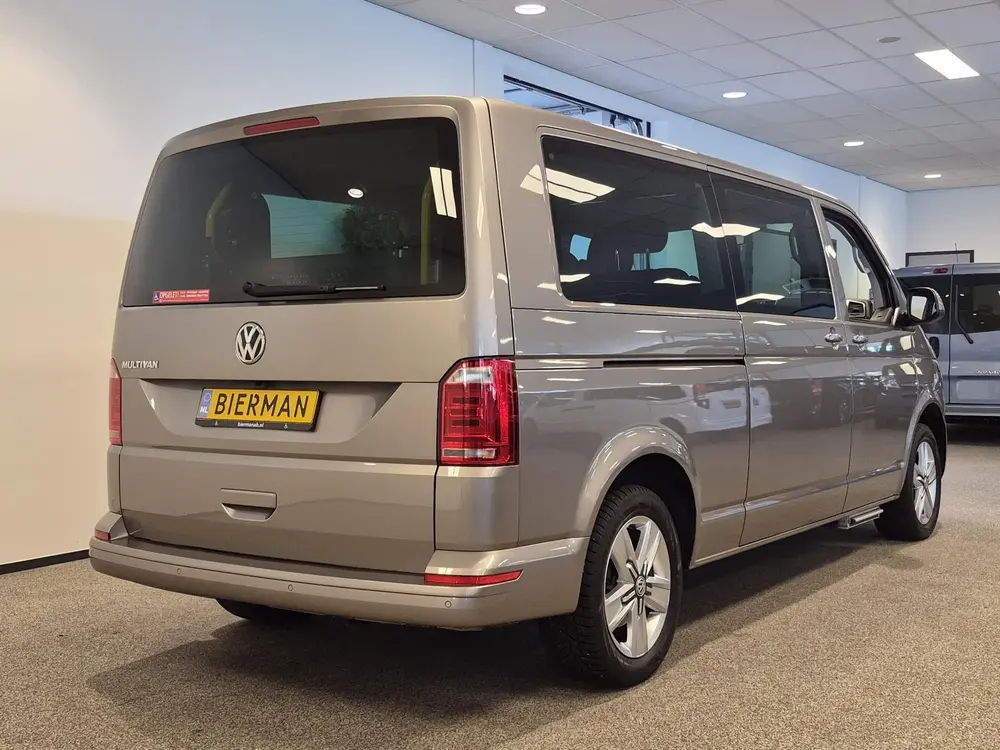 Volkswagen Multivan L2H1 Rolstoelbus Automaat - rolstoel ach uit 2019, foto 3