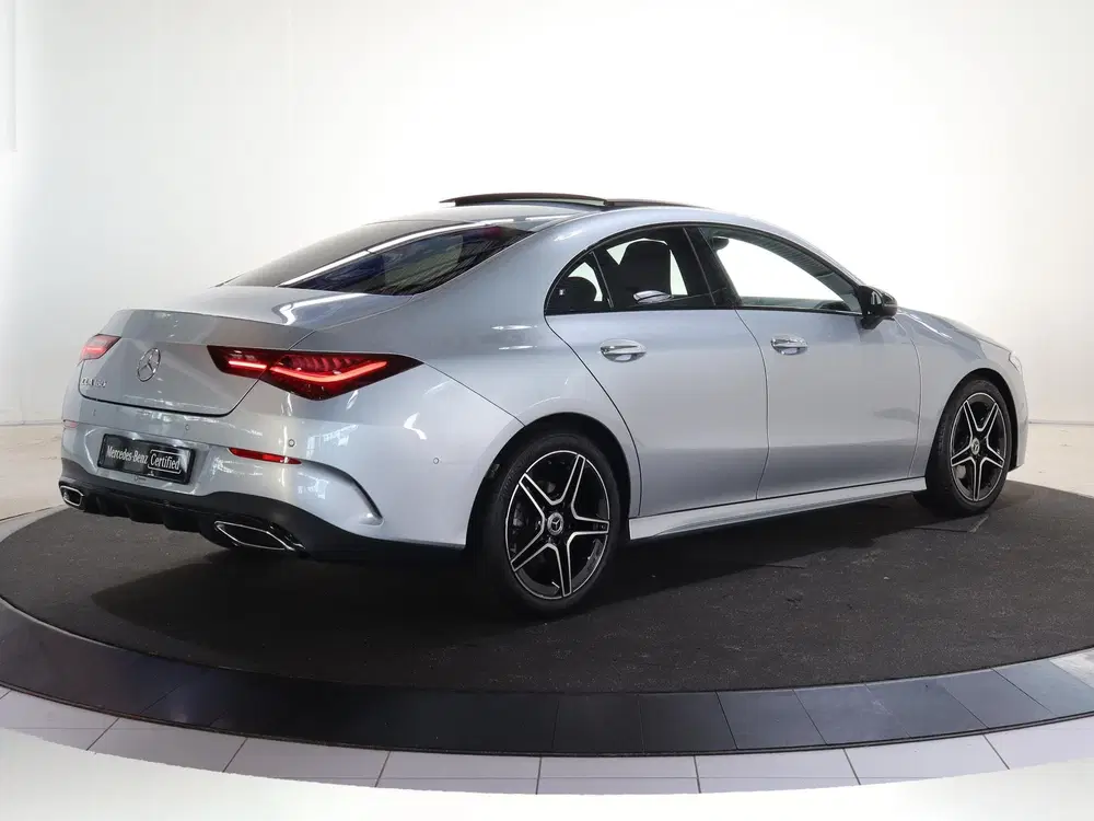 Mercedes-Benz CLA 180 AMG Line uit 2025, foto 2