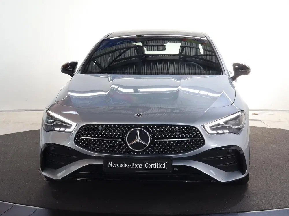 Mercedes-Benz CLA 180 AMG Line uit 2025, foto 3