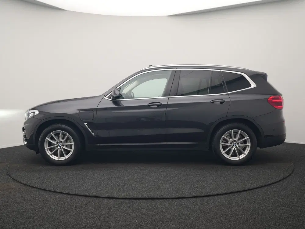 BMW X3 xDrive30e Advantage PHEV 293pk Dealer O.H. uit 2021, foto 2