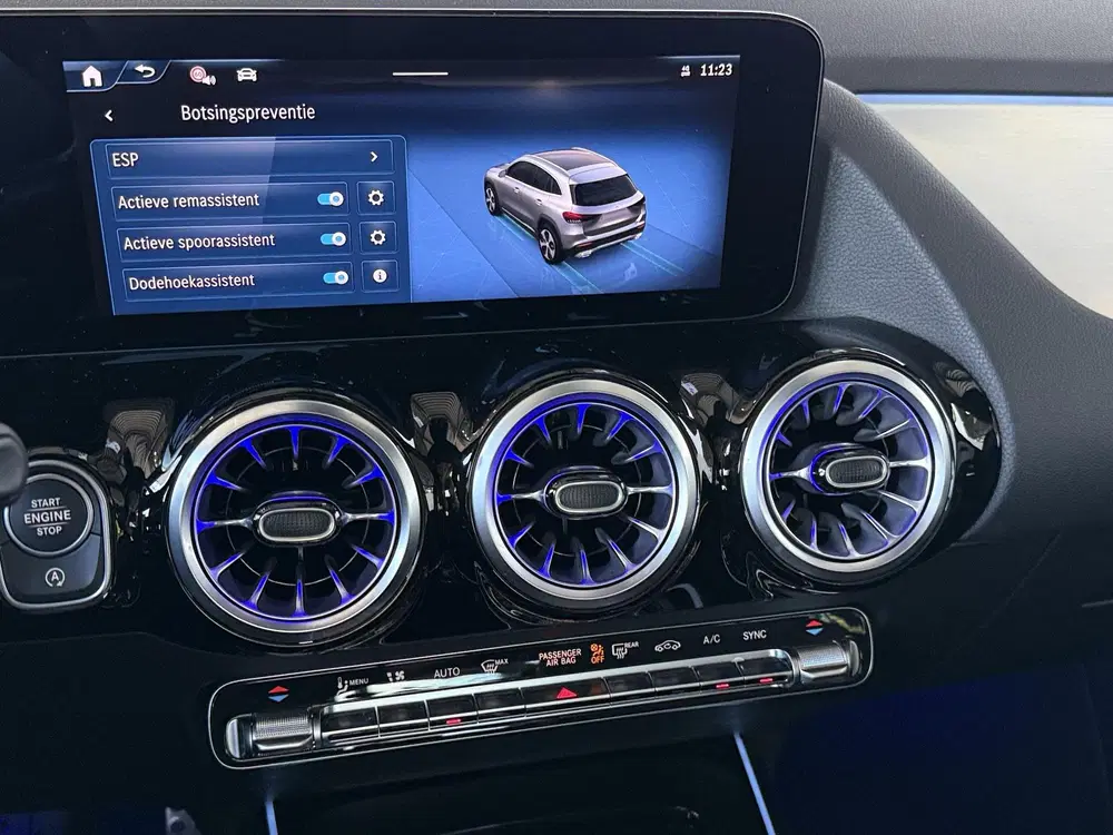 Mercedes-Benz GLA 180 AMG Line uit 2025, foto 19
