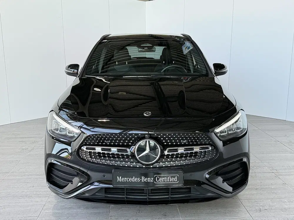 Mercedes-Benz GLA 180 AMG Line uit 2025, foto 2