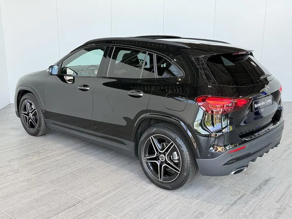 Mercedes-Benz GLA 180 AMG Line uit 2025, foto 4