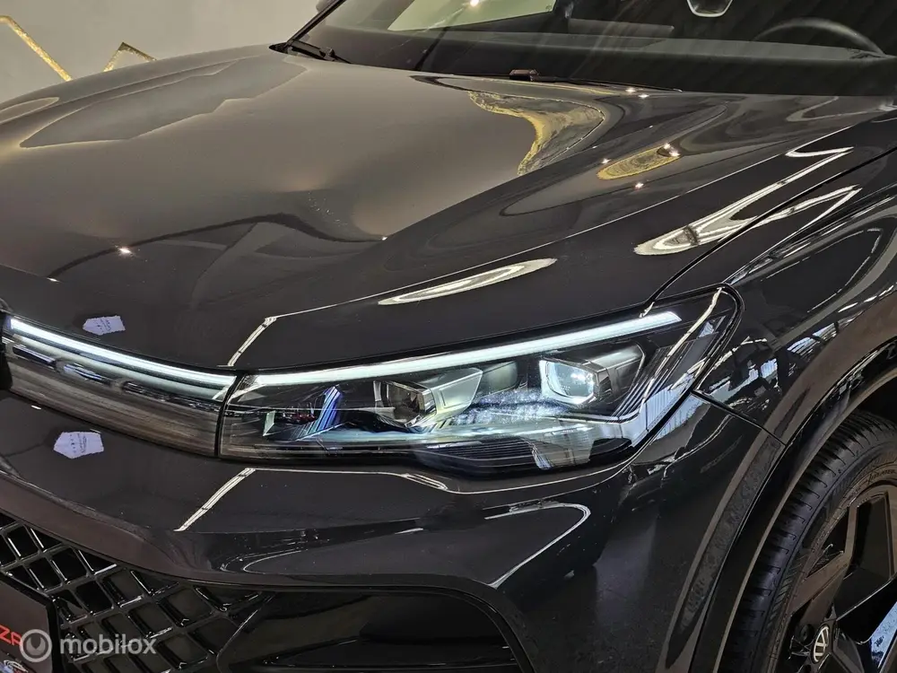Volkswagen Tiguan 1.5 eHybrid 3x R-Line Panorama/Black Style uit 2024, foto 12