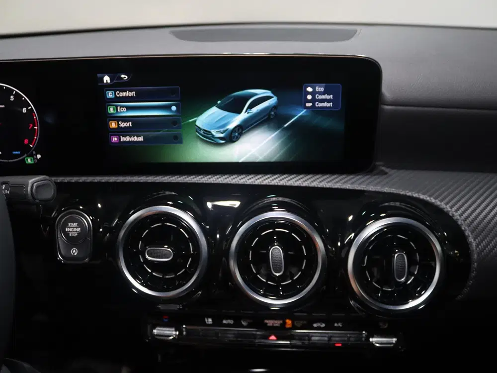 Mercedes-Benz CLA 180 Star Edition uit 2025, foto 16