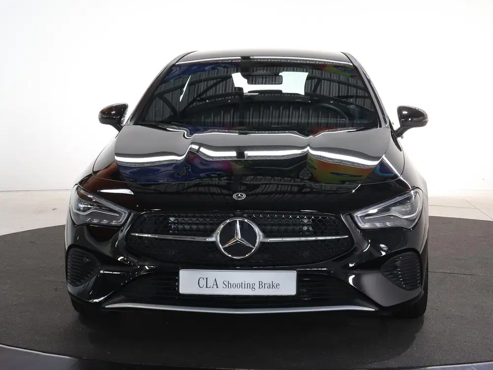 Mercedes-Benz CLA 180 Star Edition uit 2025, foto 3