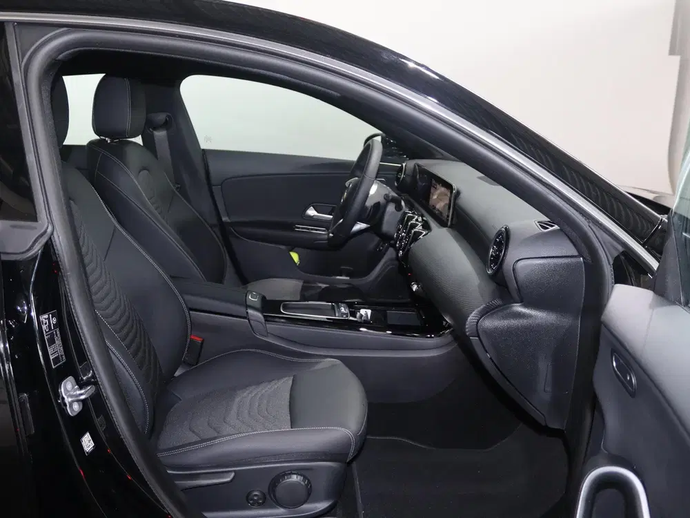 Mercedes-Benz CLA 180 Star Edition uit 2025, foto 7