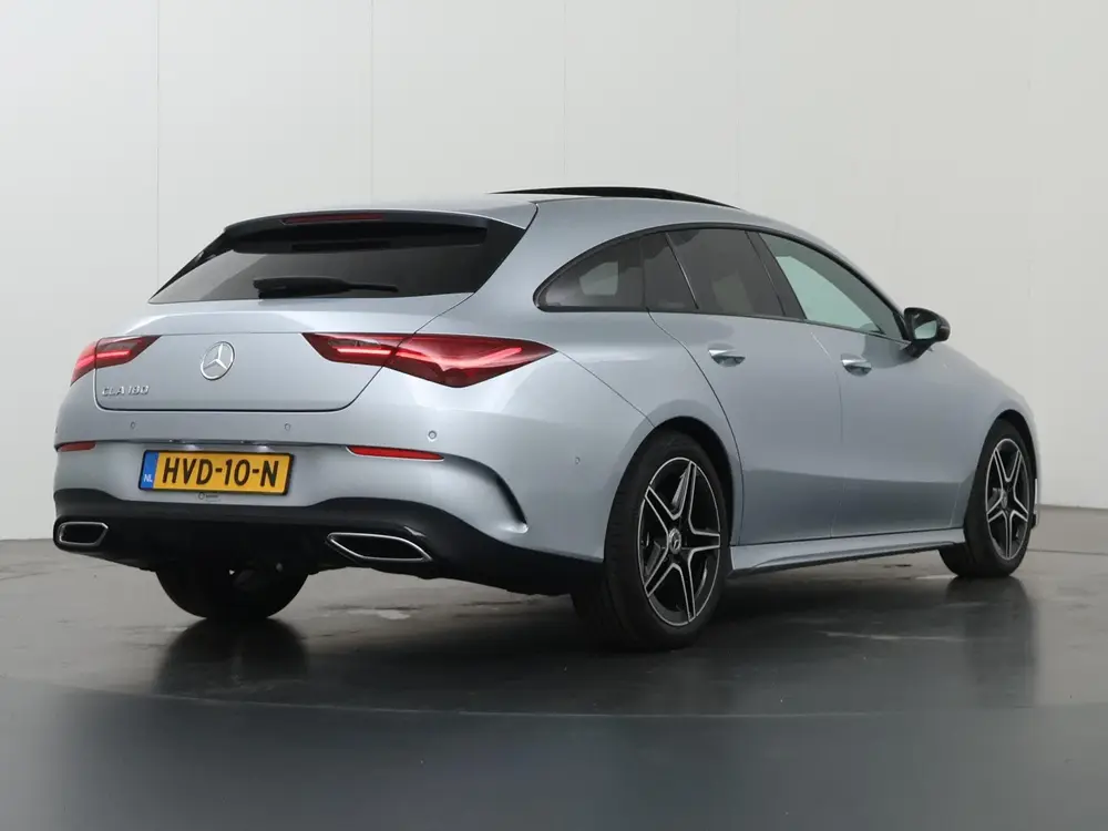 Mercedes-Benz CLA 180 Star Edition AMG uit 2025, foto 2