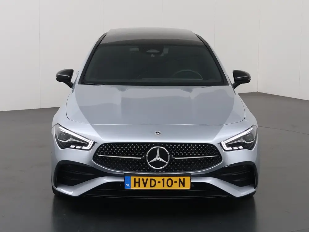Mercedes-Benz CLA 180 Star Edition AMG uit 2025, foto 3