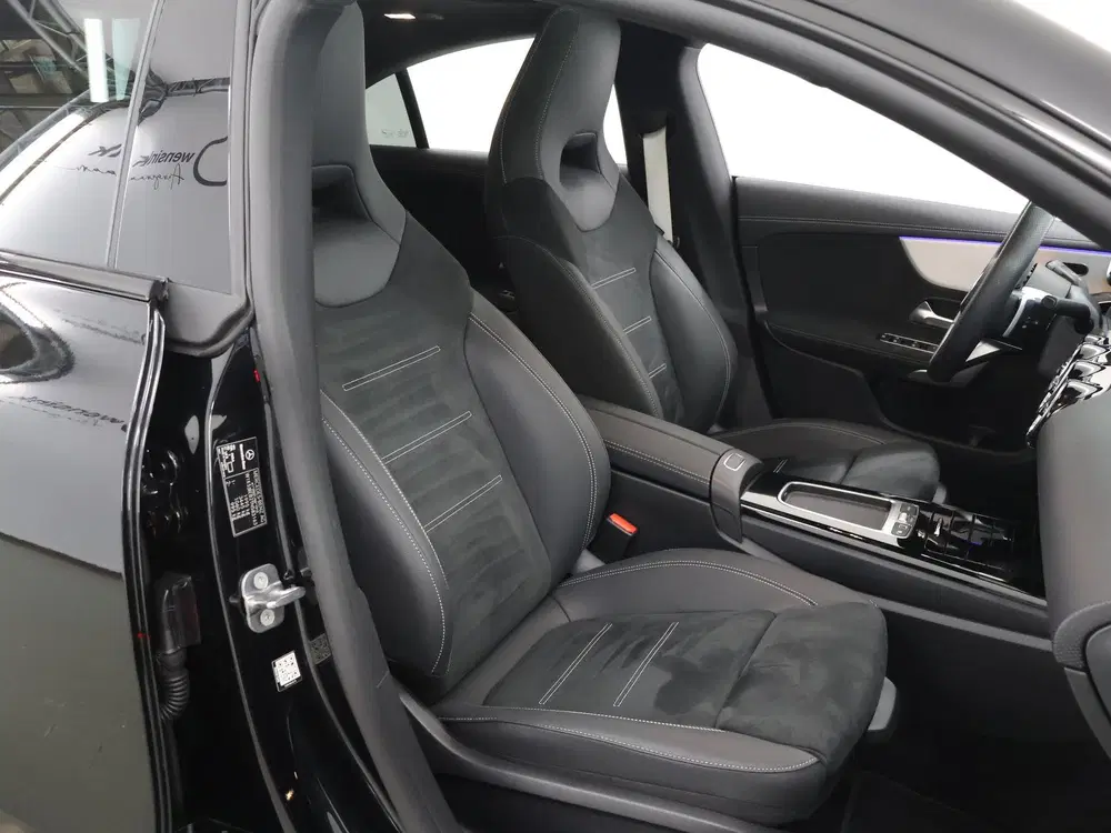 Mercedes-Benz CLA 180 Business Solution AMG uit 2025, foto 10