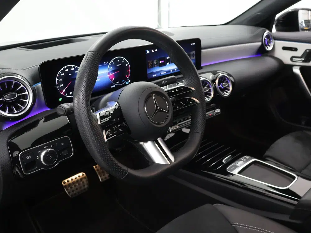 Mercedes-Benz CLA 180 Business Solution AMG uit 2025, foto 7