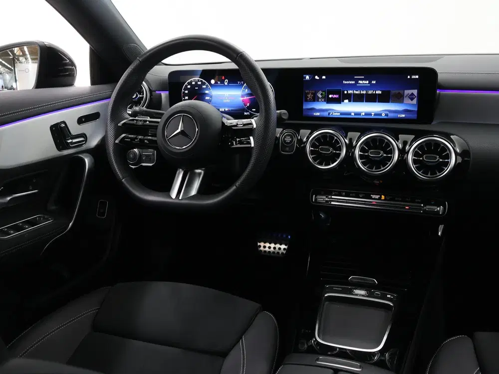 Mercedes-Benz CLA 180 Business Solution AMG uit 2025, foto 9