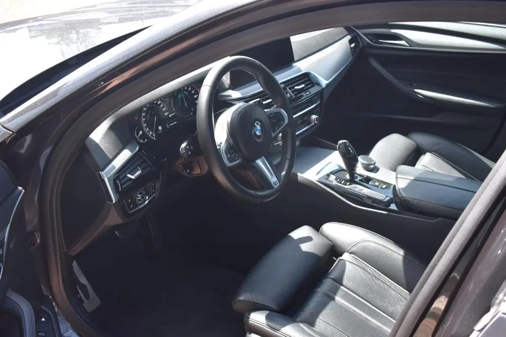 BMW 5-serie 530e iPerformance High Executive uit 2019, foto 10