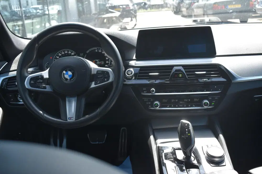 BMW 5-serie 530e iPerformance High Executive uit 2019, foto 11