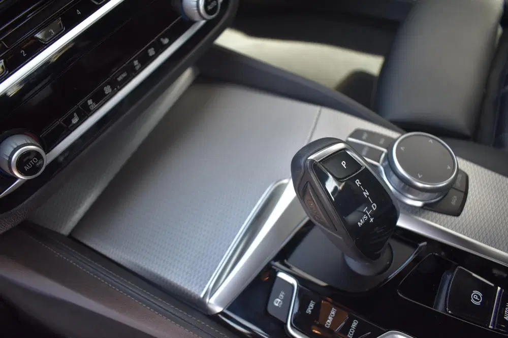 BMW 5-serie 530e iPerformance High Executive uit 2019, foto 16