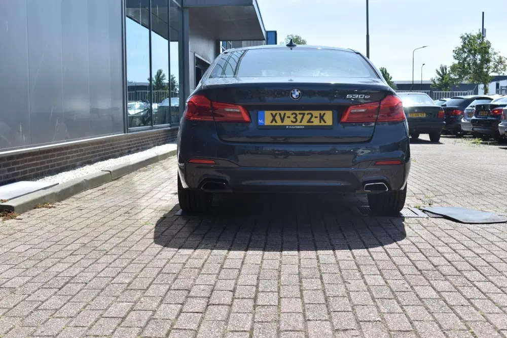 BMW 5-serie 530e iPerformance High Executive uit 2019, foto 4