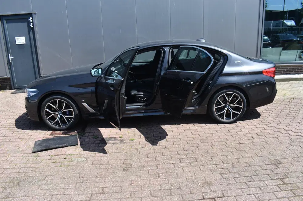BMW 5-serie 530e iPerformance High Executive uit 2019, foto 8