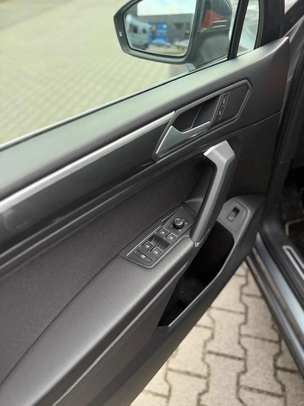 Volkswagen Tiguan Allspace 1.5 TSI Highline Business R RIJKL uit 2020, foto 6