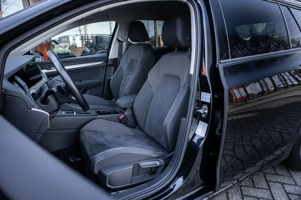 Volkswagen Golf Variant 1.5 eTSI Life Business | Automaat | uit 2022, foto 4