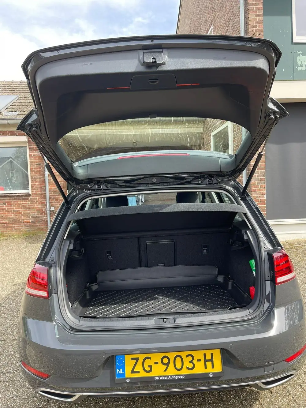 Volkswagen Golf VII Golf 1.5 TSI 130pk 7-DSG Bluemotion 2019 Grijs uit 2019, foto 9