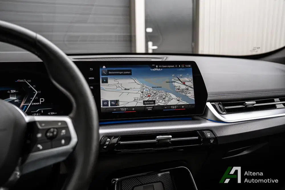 BMW iX1 xDrive30 64 uit 2023, foto 18