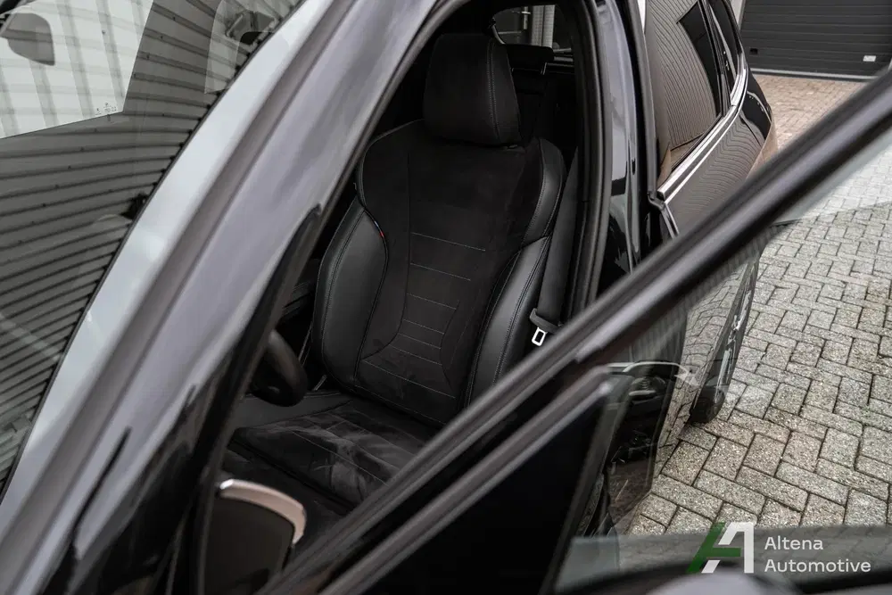 BMW iX1 xDrive30 64 uit 2023, foto 6