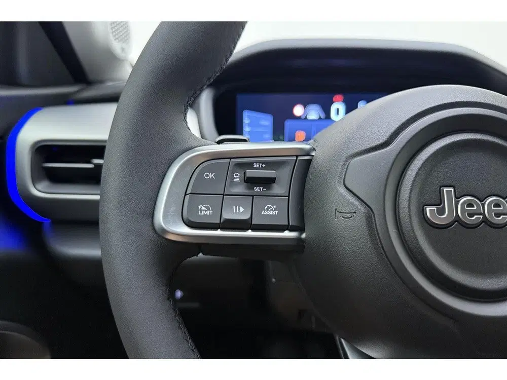 Jeep Avenger 1.2 e-Hybrid Summit uit 2025, foto 19