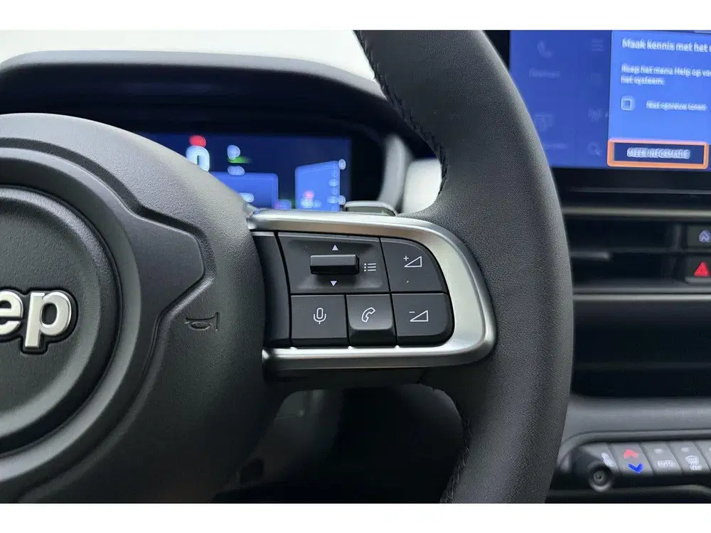 Jeep Avenger 1.2 e-Hybrid Summit uit 2025, foto 20
