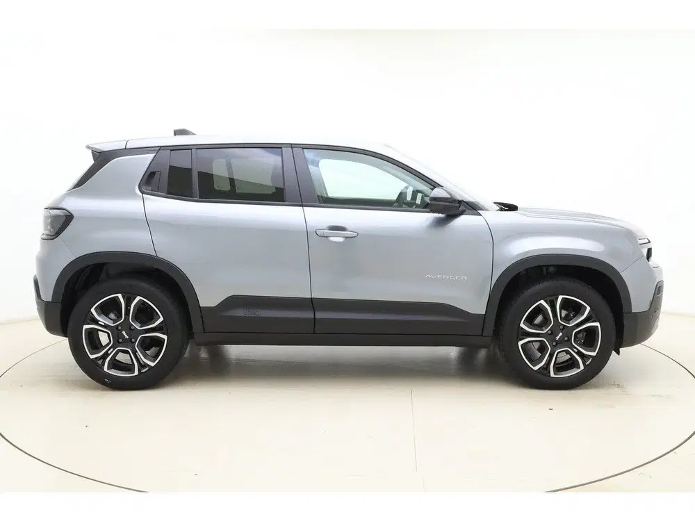 Jeep Avenger 1.2 e-Hybrid Summit uit 2025, foto 9