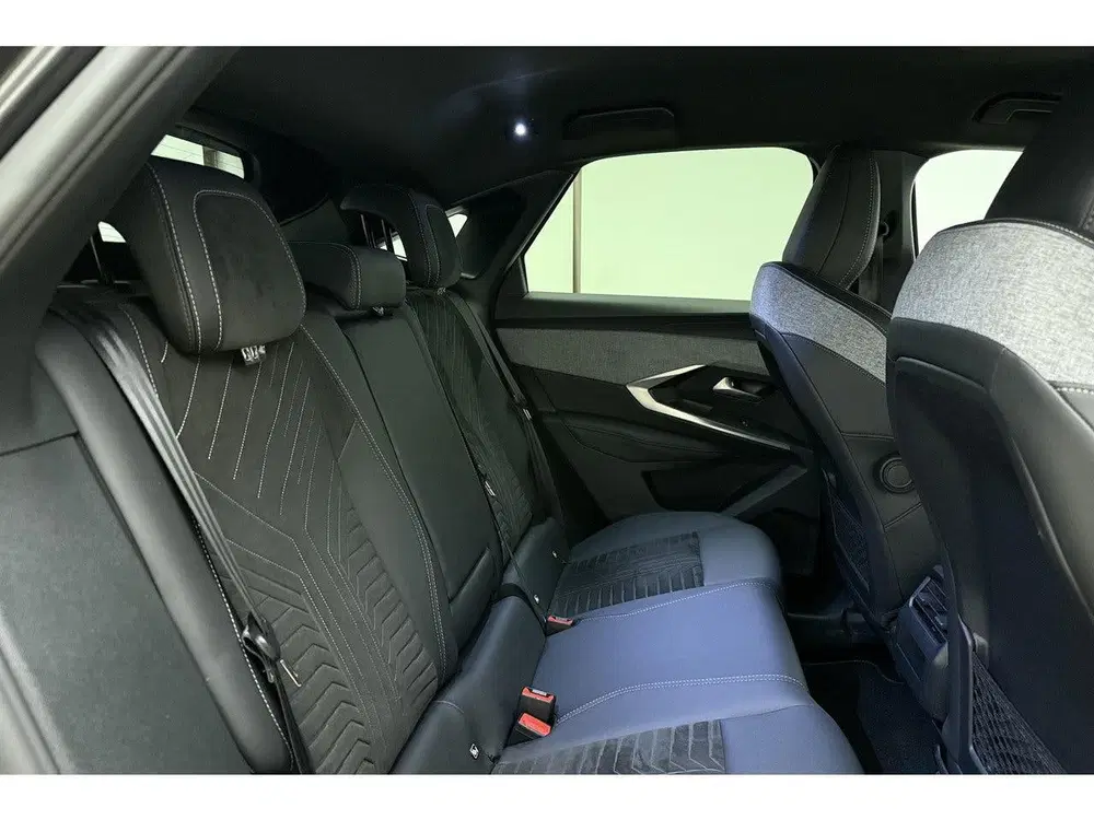 Peugeot 3008 1.2 Hybrid GT 136 PK uit 2024, foto 16